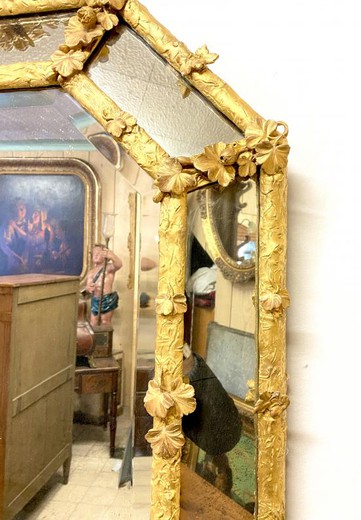 Антикварное зеркало