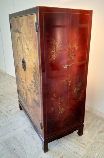 Antique Chinese style cabinet