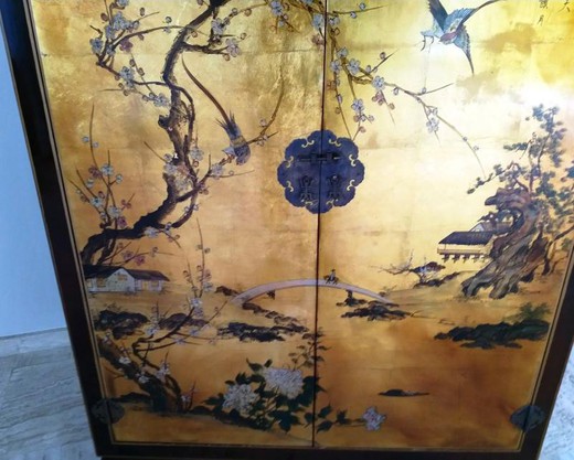 Antique Chinese style cabinet