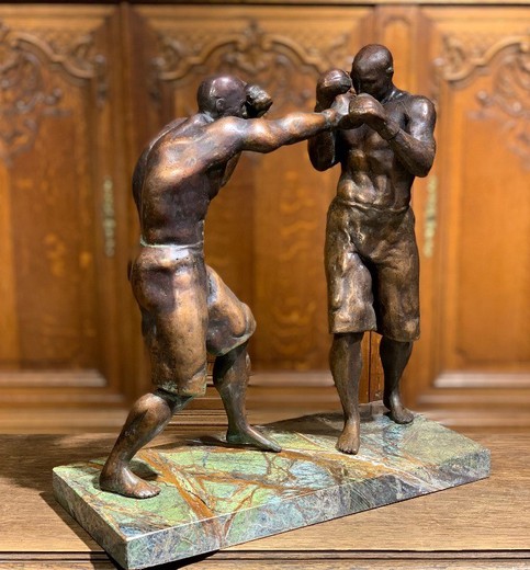 Скульптурная композиция "Боксёры"