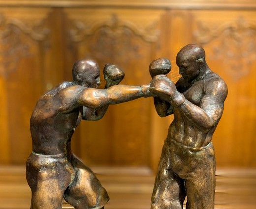 Antique sculpture prize fighters