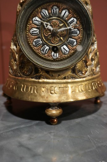 Часы колокол