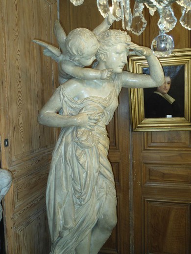 галерея антикварных больших скульптур предметов декора и интерьера из гипса в Москве