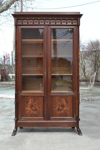 антикварная витрина в готическом стиле из палисандра в технике маркетри купить в Москве