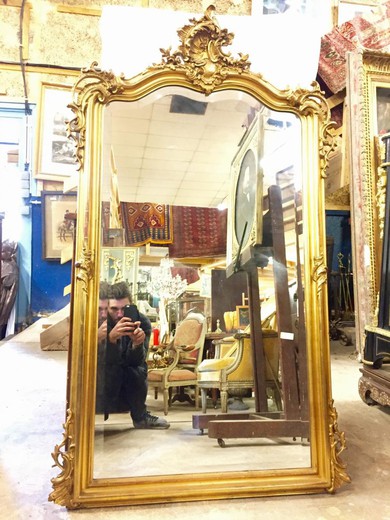 старинное зеркало, антикварное зеркало, старинная мебель, антикварная мебель, купить зеркало XIX века, купить старинное золоченое зеркало, зеркало в золоченой раме, зеркало в раме из золоченого дерева, зеркало в хорошей сохранности купить