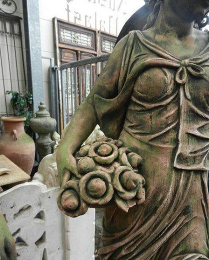 галерея старинных садовых скульптур предметов декора и интерьера их камня в Москве