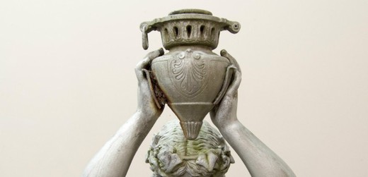 старинная садовая скульптура из металла девушка с кувшином купить в Москве