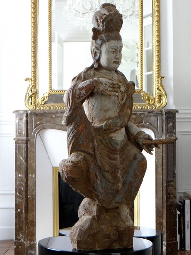 Антикварная статуя "Бодхисаттва"