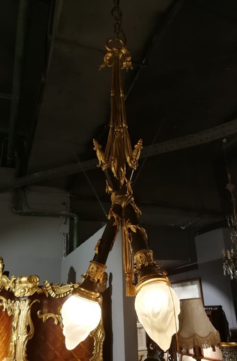 The chandelier in the Empire style