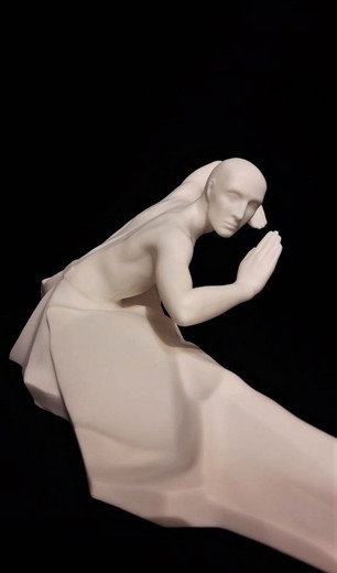 Скульптура «Боец»