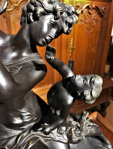 Sculpture "Girl with rocaille"