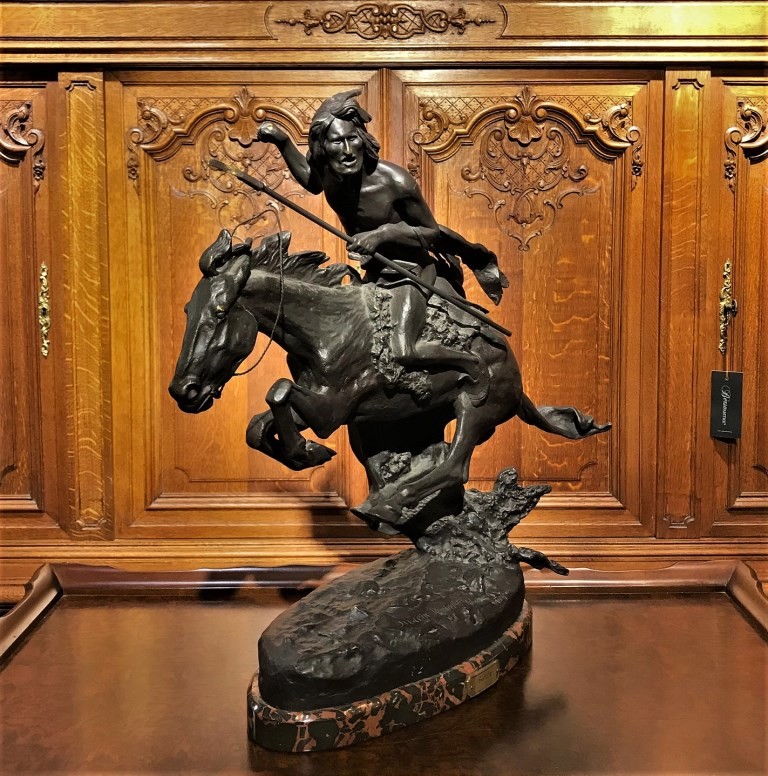 Sculpture "Indian Cheyen"