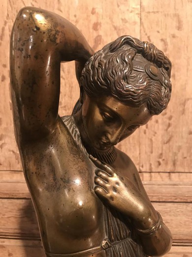 старинные парные скульптуры венеры и фрины из бронзы и мрамора Жана Жака Прадье и Жана Булио купить в Москве