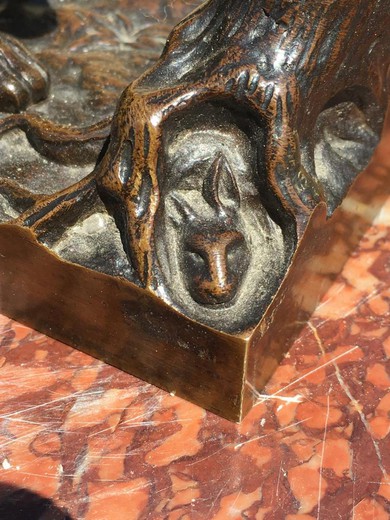 магазин антикварных скульптур предметов декора и интерьера из бронзы в Москве