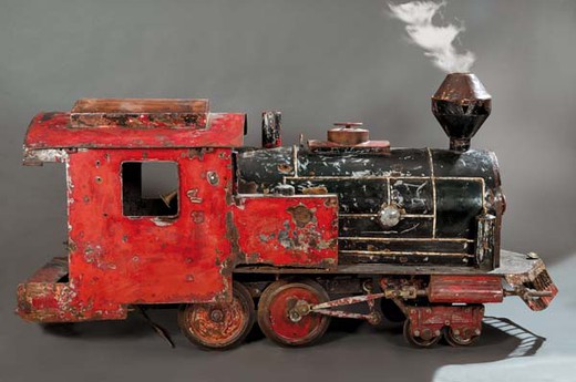 антикварная большая модель локомотива в стиле индастриал из металла купить в Москве