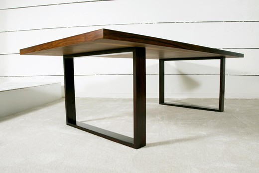 дизайнерский стол
