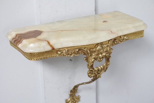 галерея старинной мебели зеркал предметов декора и интерьера в стиле Людовика XV из золоченой бронзы и оникса в Москве