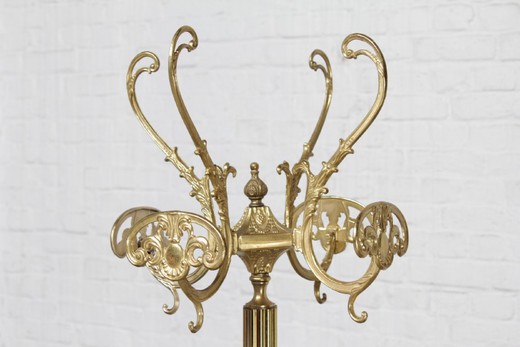 старинная вешалка в стиле Людовика XV из золоченой бронзы купить в Москве
