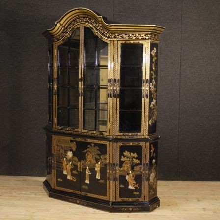 Antique vitrine