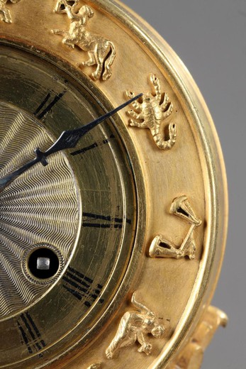 Антикварные часы из золоченой бронзы