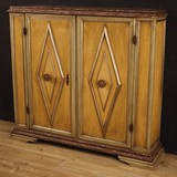 Antique chest of drawers