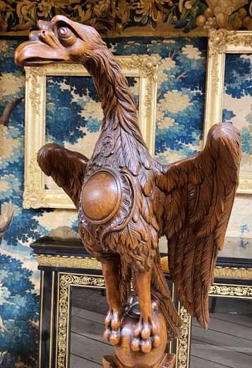 Антикварная скульптура «Орел»