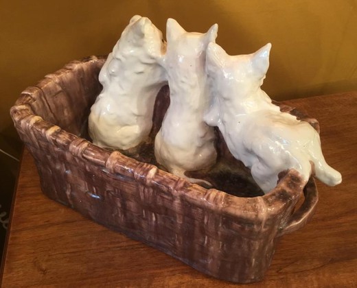 Antique cachepot with kittens