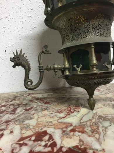 Антикварный светильник в азиатском стиле