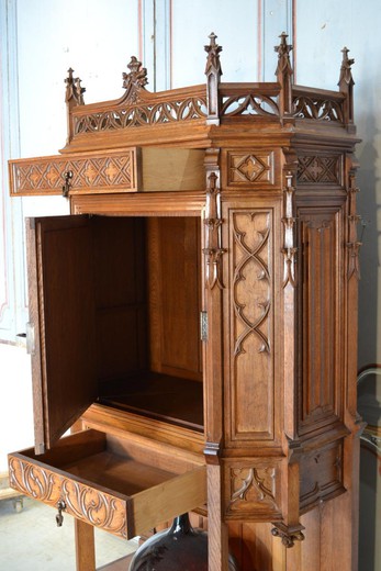 галерея старинной мебели предметов декора и интерьера из дуба готика