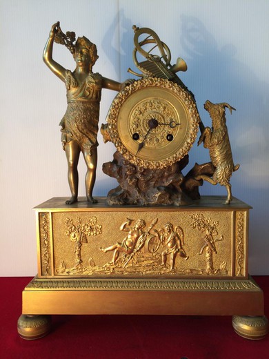 антикварные часы бахус ампир из золоченой бронзы