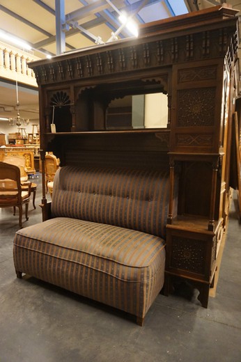 антикварный шкаф-диван в восточном стиле из ореха