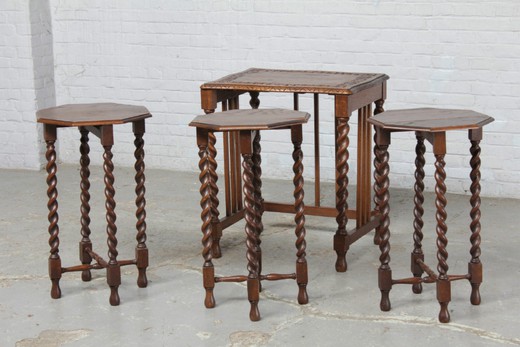 антикварный столик, комплект столиков, антикварная мебель, старинная мебель, стиль ренессанс, сет столиков