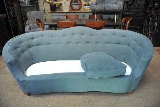 Антикварный диван, диван в стиле mid-century modern, мебель в стиле mid-century modern, антикварная мебель