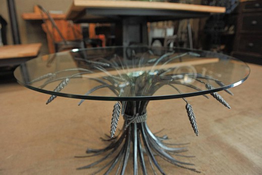 Антикварный столик, кофейный столик, столик «Сноп пшеницы», стиль шанель, стиль Chanel