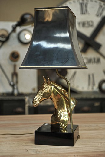 лампа лошадь, антикварная лампа, старинная лампа, настольная лампа в виде лошади, оригинальная лампа