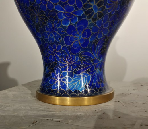 Восточная синяя ваза