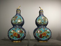 Pair vases in the form of a double pumpkin