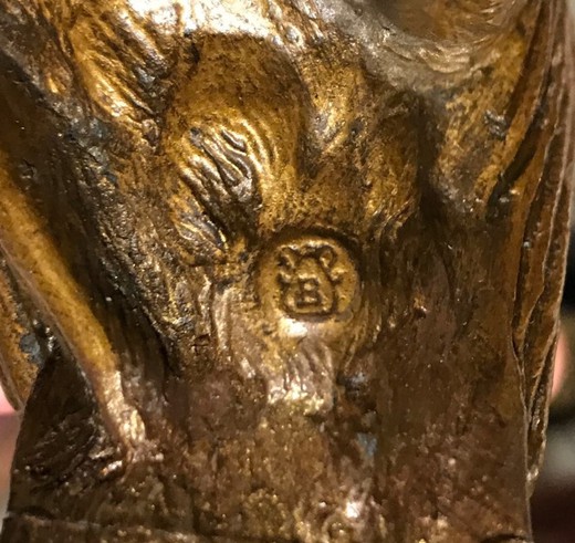 Антикварная скульптура «Фазанка»