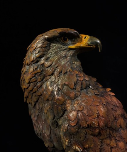 Антикварная скульптура «Орел на ветке»