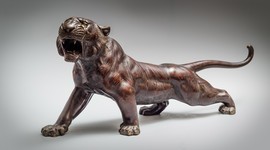 Antique tiger sculpture okimono