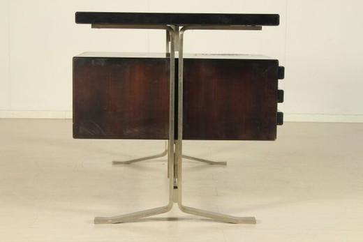 Vintage table FORMANOVA