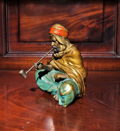 Figurine "Smoking pipe"