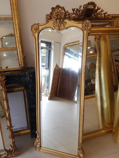Антикварное зеркало в стиле ар-нуво