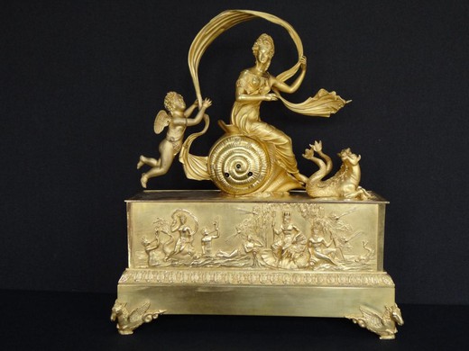 антикварные часы из золоченой бронзы в стиле ампир 19 век