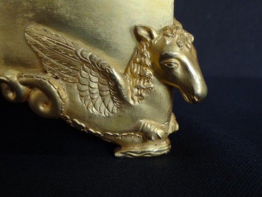 антикварные предметы декора в стиле ампир из золоченой бронзы