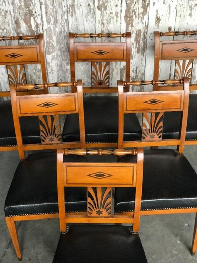 антикварная мебель, старинные стулья, антикварные стулья, деревянные стулья, резные стулья