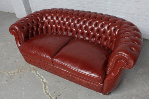салон честерфилд в красной коже, антикварный диван честерфилд в коже, кожаный честерфилд диван и два кресла, салон честерфилд , диван и два кресла честерфилд