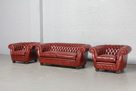 салон честерфилд в красной коже, антикварный диван честерфилд в коже, кожаный честерфилд диван и два кресла, салон честерфилд , диван и два кресла честерфилд