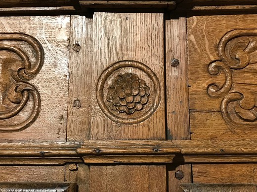 antique cupboard, antique oak furniture, antique furniture in the style of Louis XIV, baroque, antique gallery, antiques shop, antiques