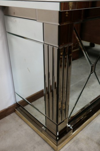 antique mirrored furniture